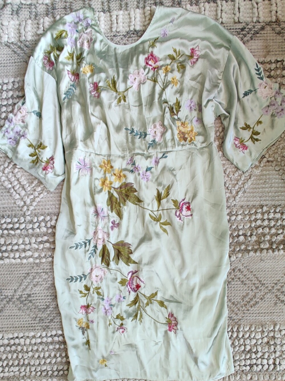 ASOS Curve Embroidered Satin Kimono Midi Pencil Dress In Mint Green Size 20 - Picture 4 of 8